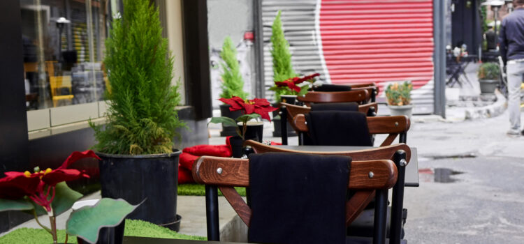 Que trouve-t-on dans un restaurant ?